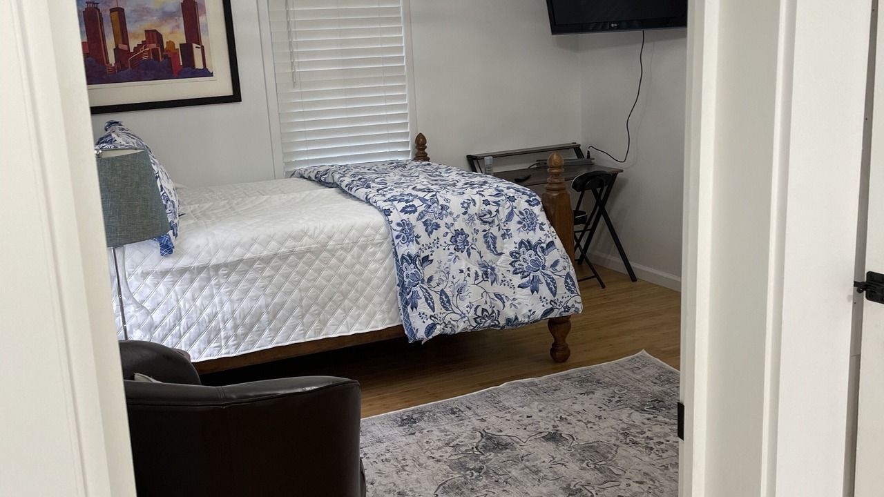 Photo of Bedroom in Midtown