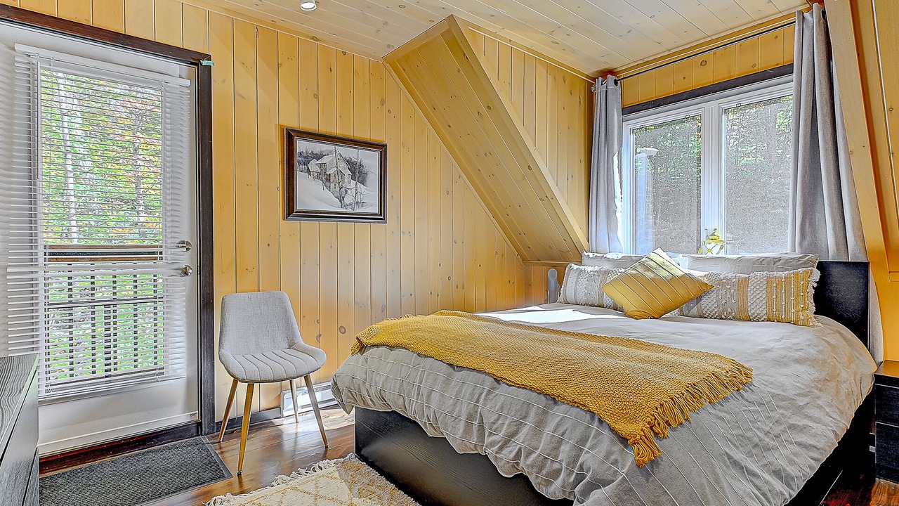 Photo of Bedroom in St-Adolphe-d'Howard