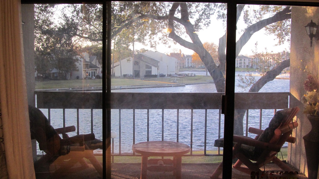 Photo of Patio Balcony in Walden on Lake Conroe