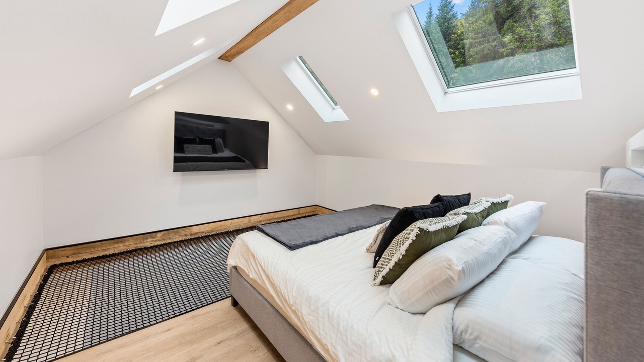 Photo of Bedroom in Val-des-Lacs