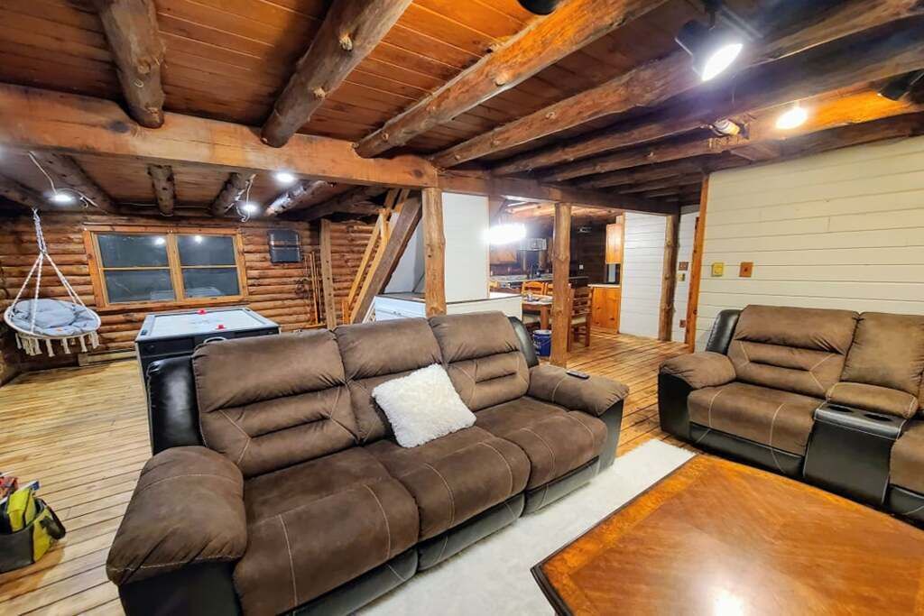 Photo of Livingroom in Hickory Hills