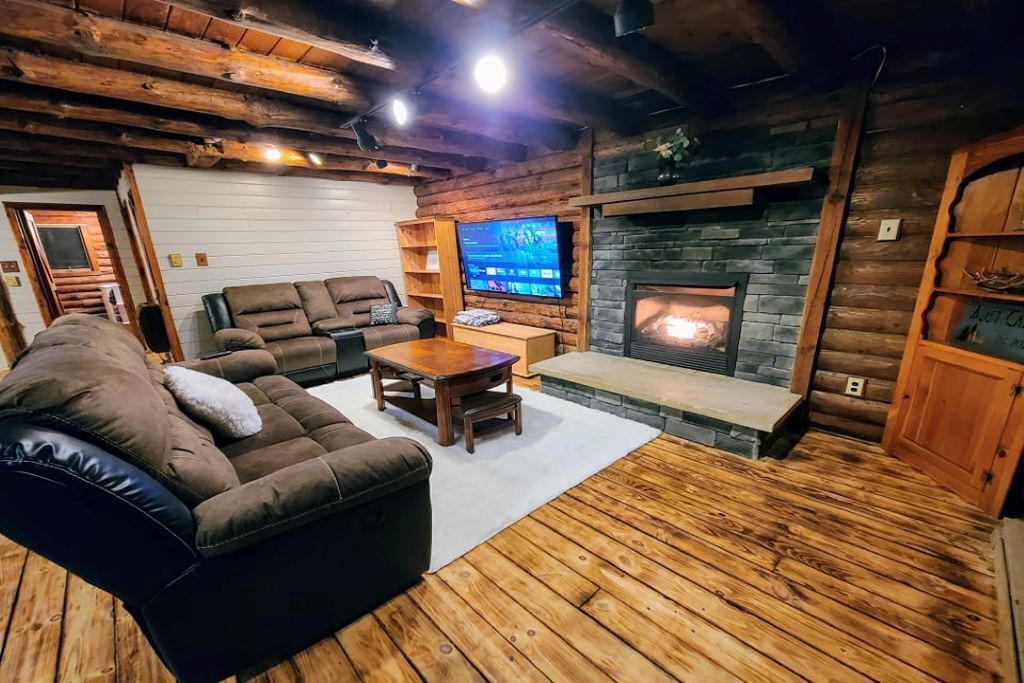 Photo of Livingroom in Hickory Hills