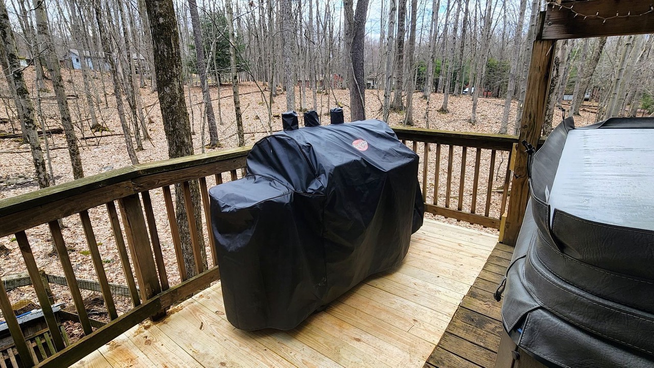 Photo of Outdoor in Hickory Hills