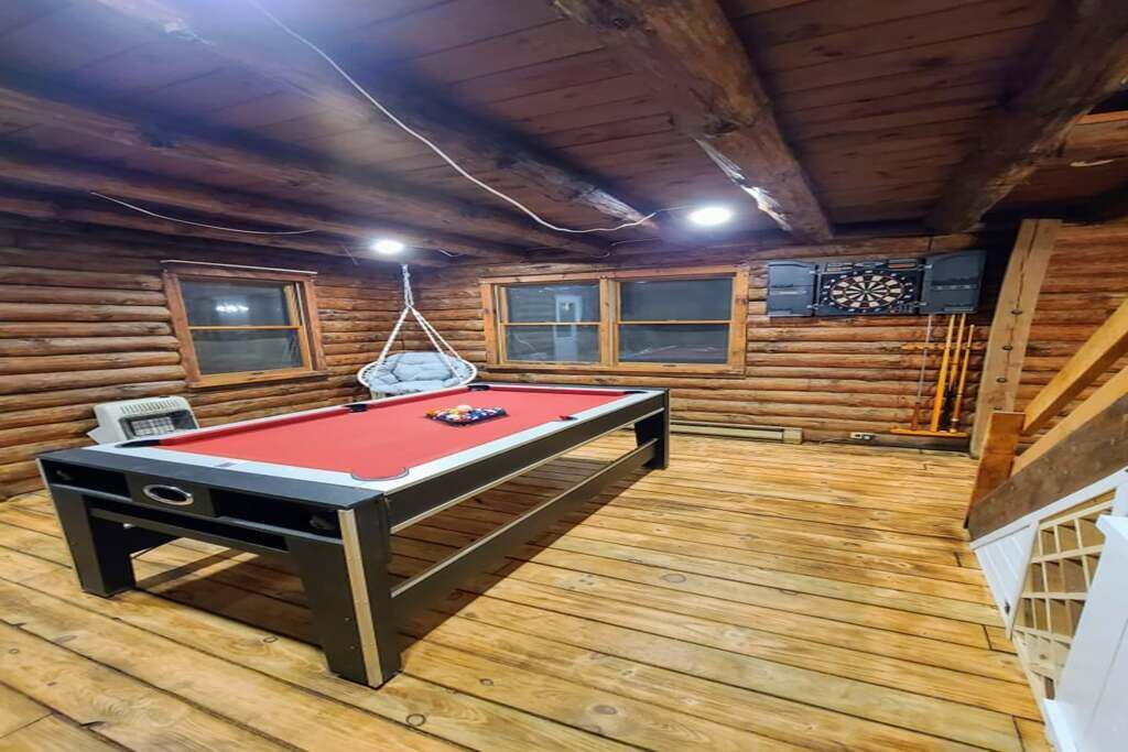 Photo of Bedroom in Hickory Hills