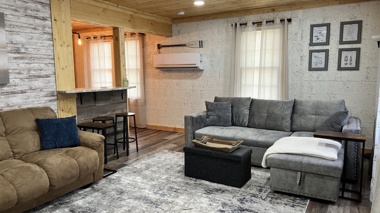 Photo of Livingroom in Sullivan