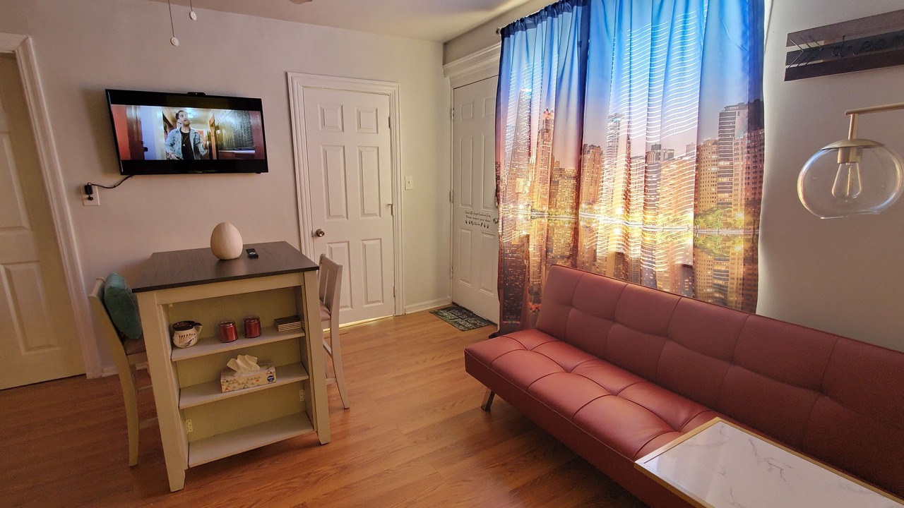 Photo of Livingroom in Old Irving Park