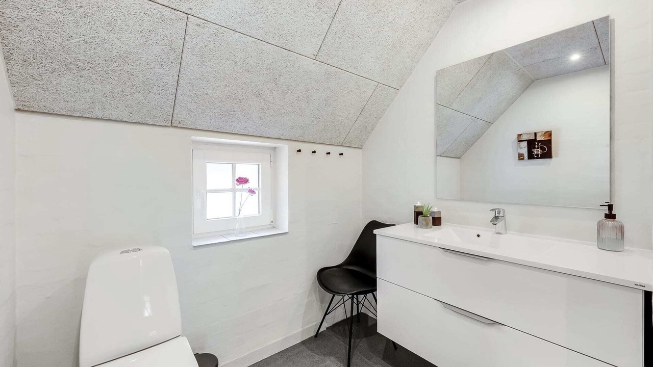 Photo of Bathroom in Øby