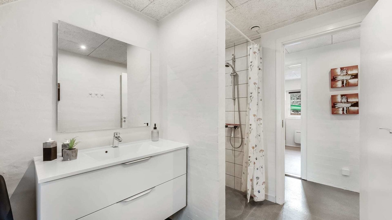 Photo of Bathroom in Øby