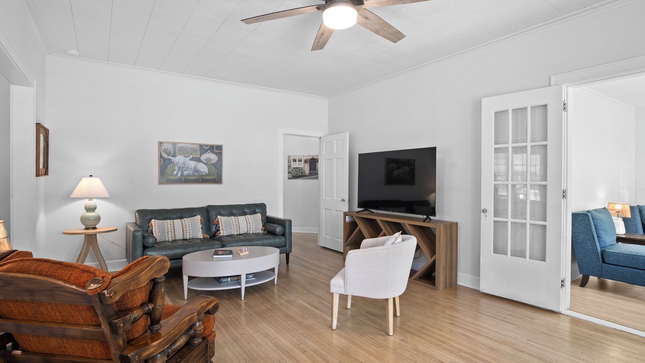 Photo of Livingroom in Laurel