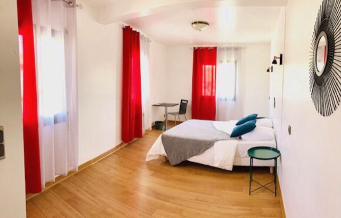 Photo of Bedroom in Pont-Saint-Esprit