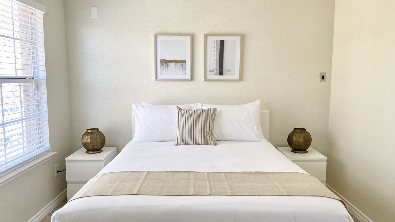Photo of Bedroom in Grand Prairie