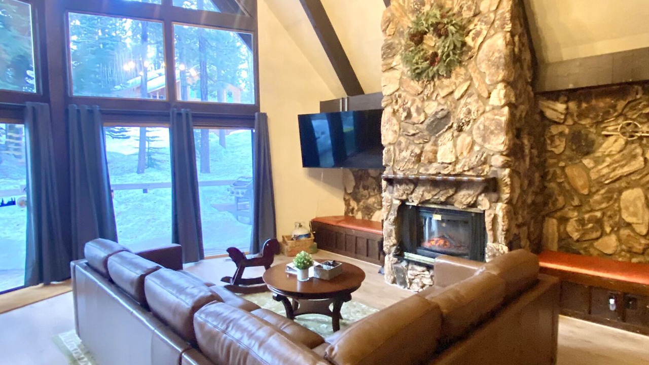 Photo of Livingroom in Tahoe Paradise