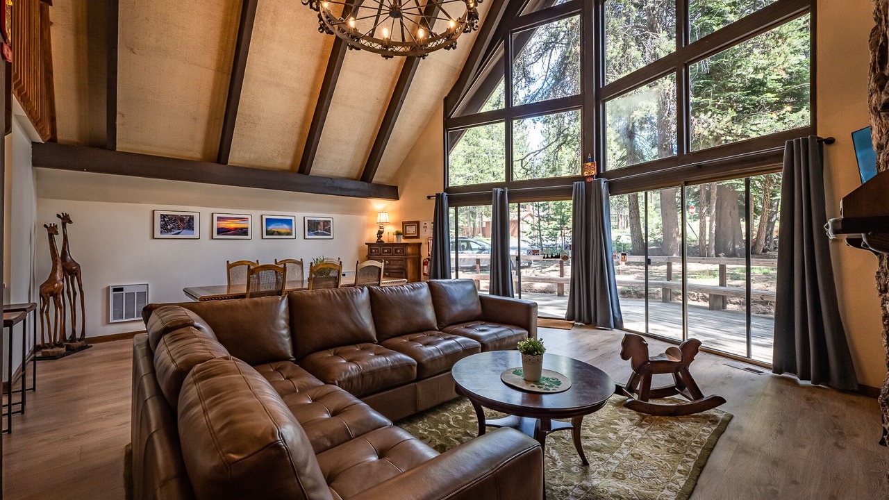 Photo of Livingroom in Tahoe Paradise