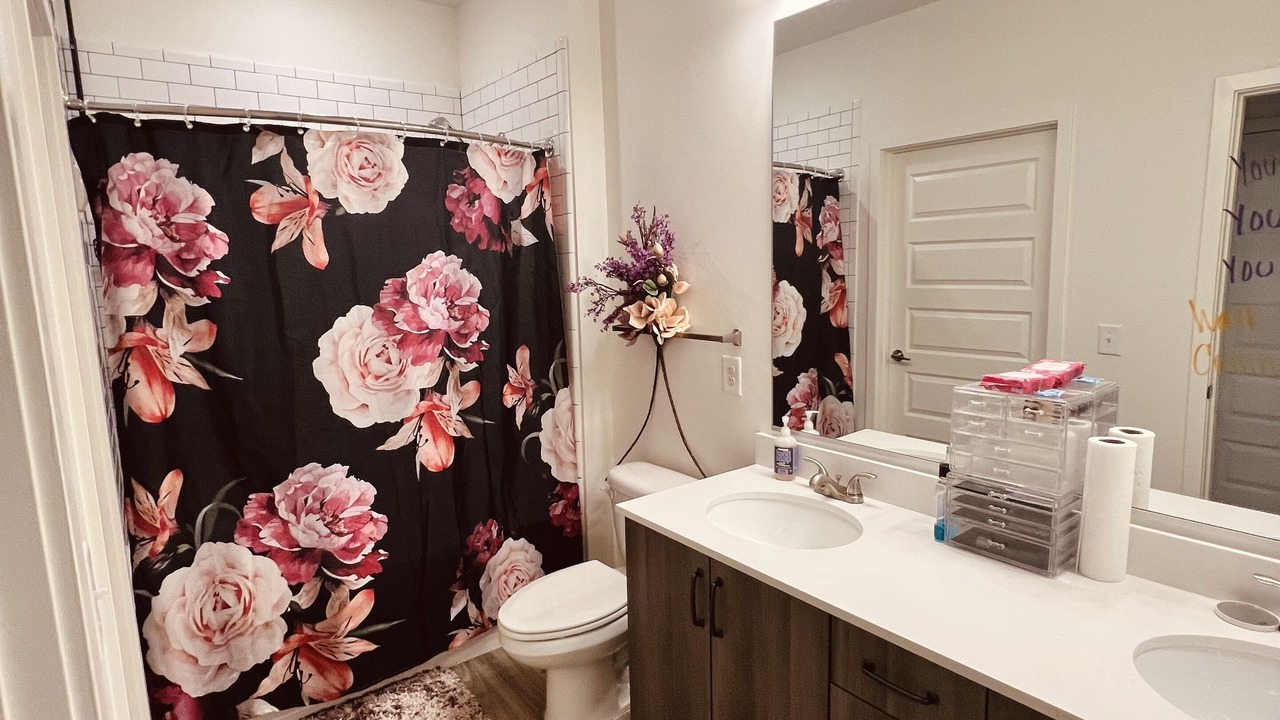 Photo of Bathroom in Mableton
