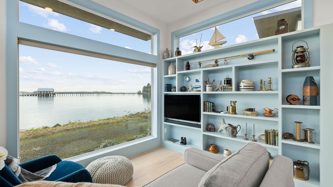 Photo of Livingroom in Garibaldi