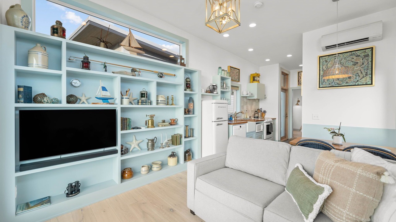 Photo of Livingroom in Garibaldi