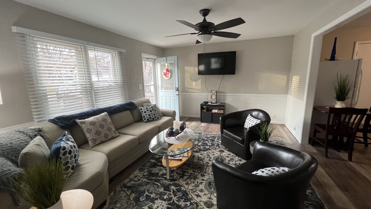 Photo of Livingroom in Shawnee