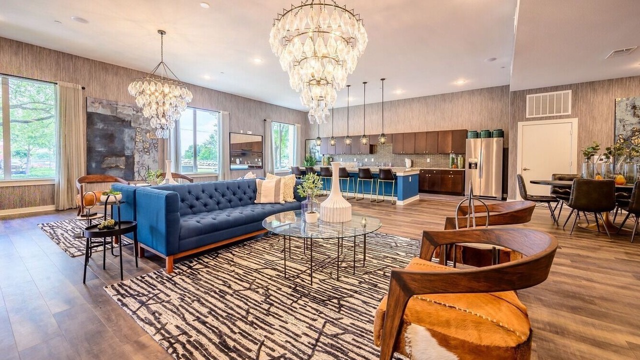 Photo of Livingroom in South Main