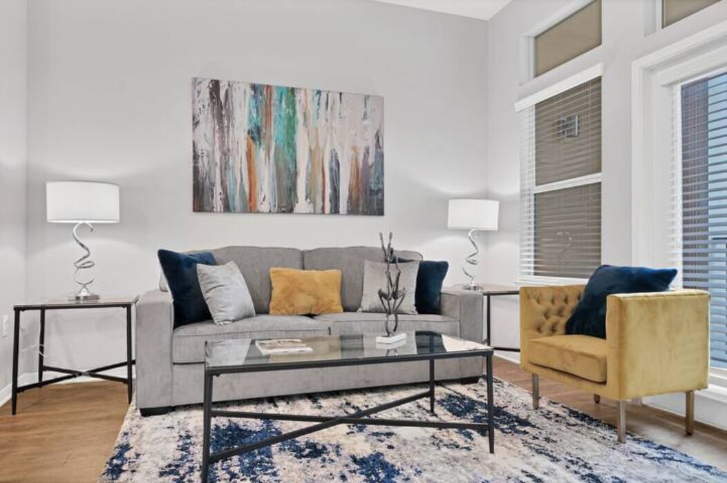 Photo of Livingroom in South Main