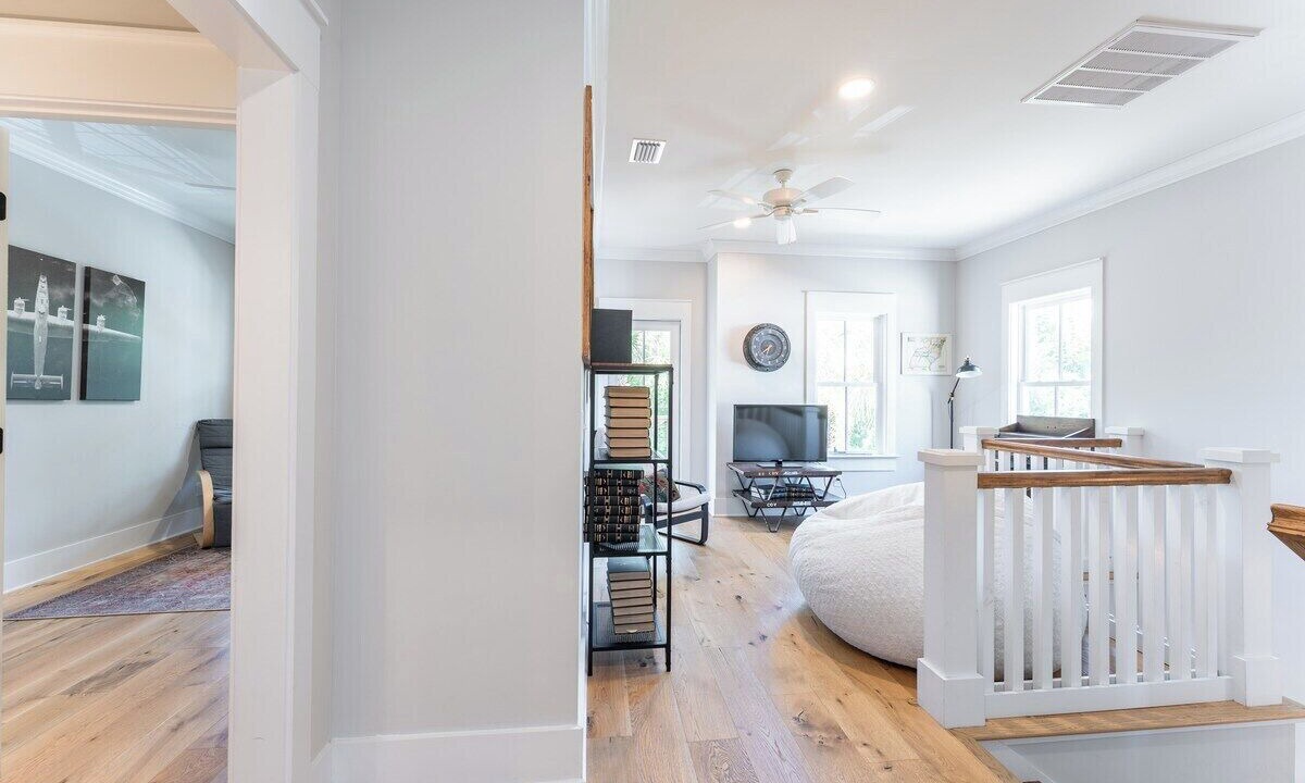Photo of Livingroom in Demere Park