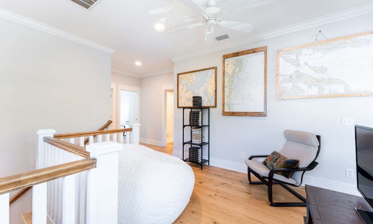 Photo of Livingroom in Demere Park
