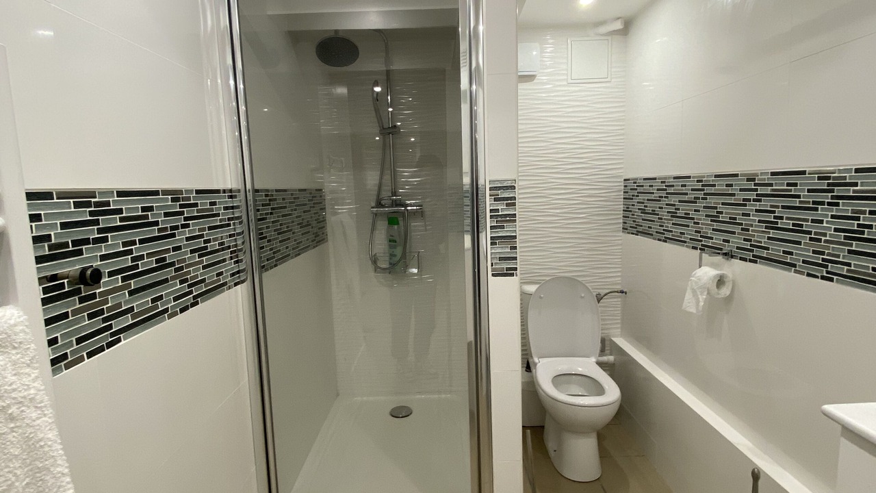 Photo of Bathroom in Osny