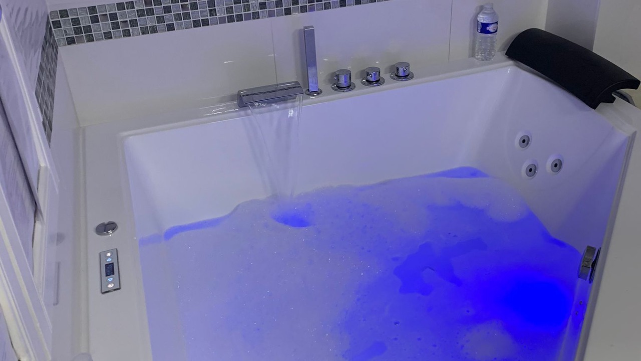 Photo of Bathroom in Osny