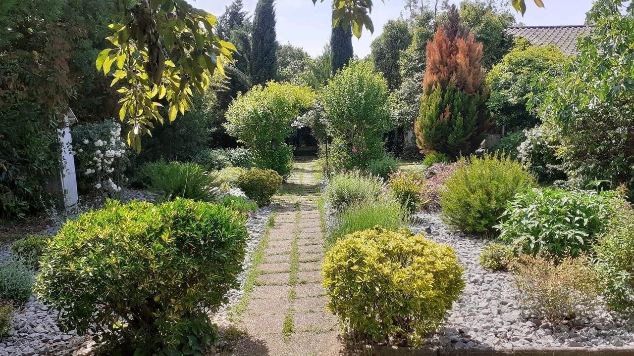 Photo of Outdoor in Berrias-et-Casteljau