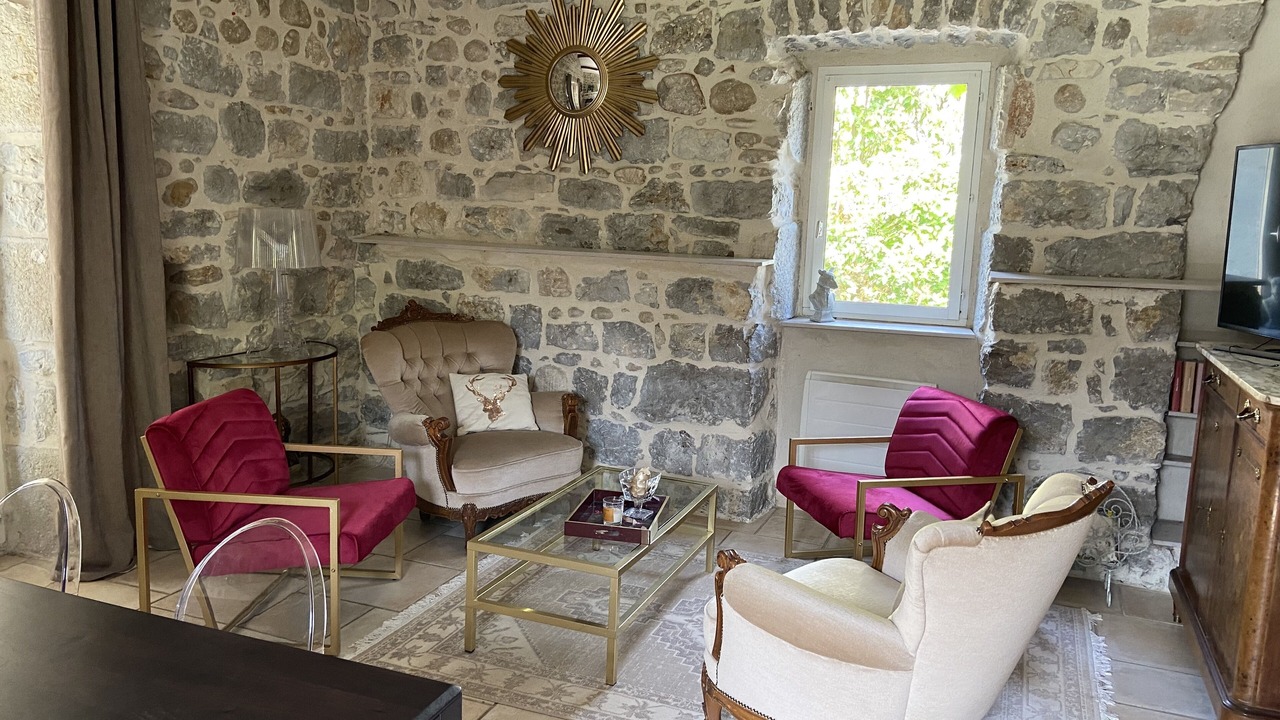 Photo of Livingroom in Berrias-et-Casteljau