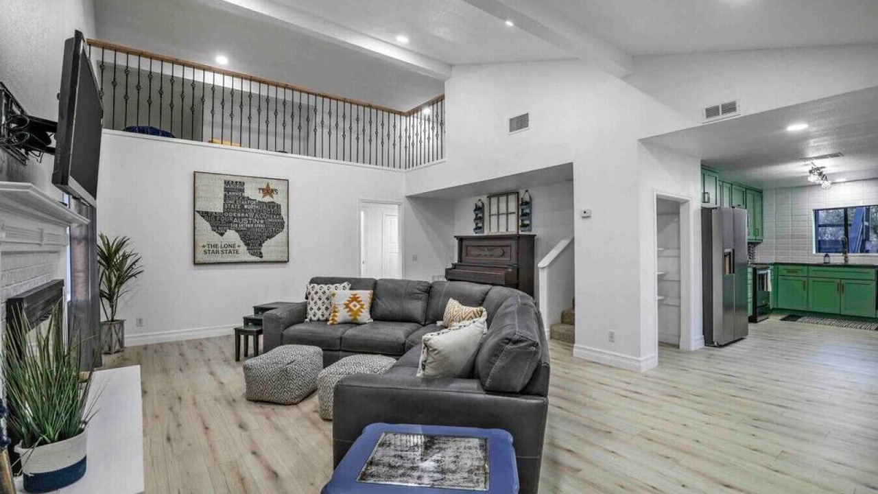 Photo of Livingroom in Little Elm