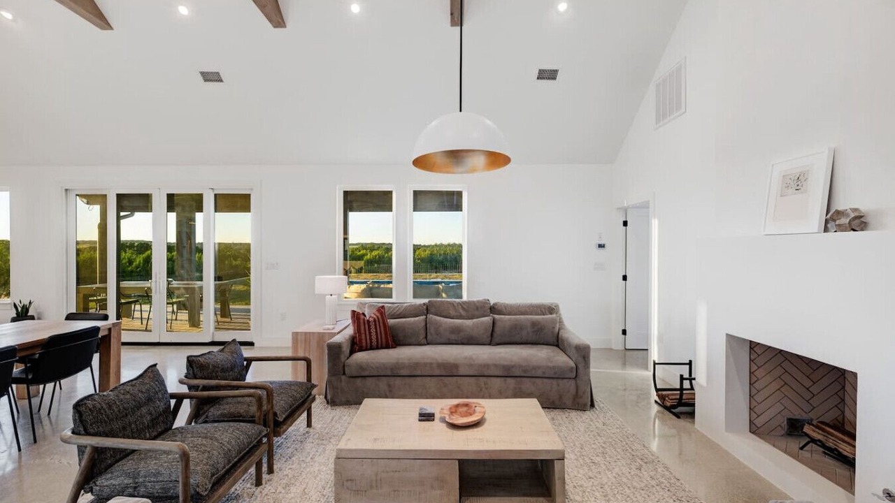 Photo of Livingroom in Stonewall