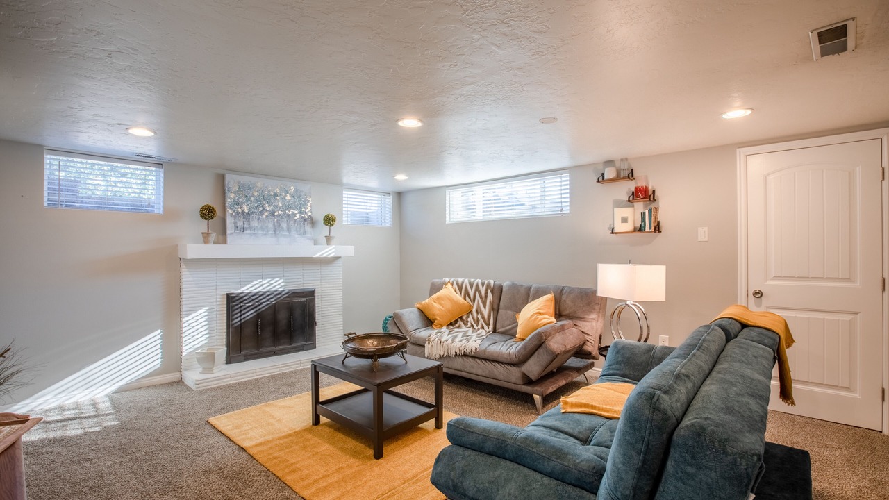 Photo of Livingroom in Bountiful