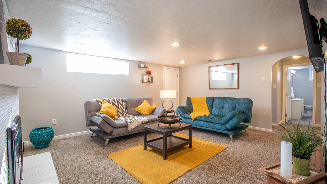 Photo of Livingroom in Bountiful