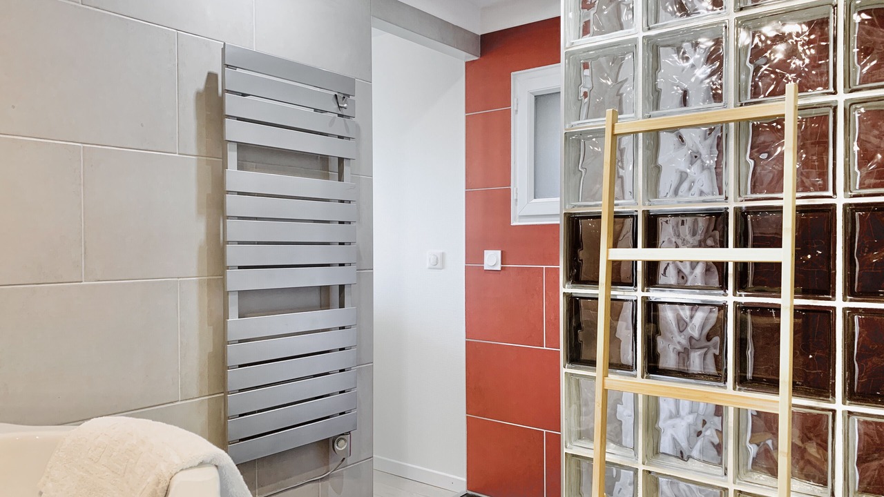 Photo of Bathroom in Lumbin