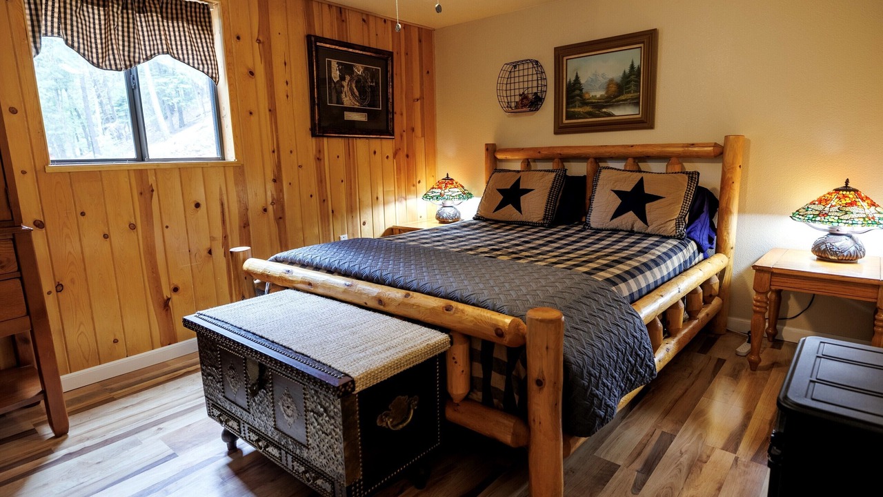 Photo of Bedroom in Cloudcroft