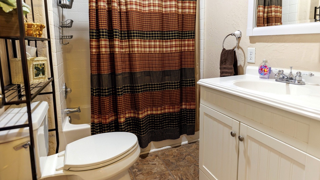 Photo of Bathroom in Cloudcroft