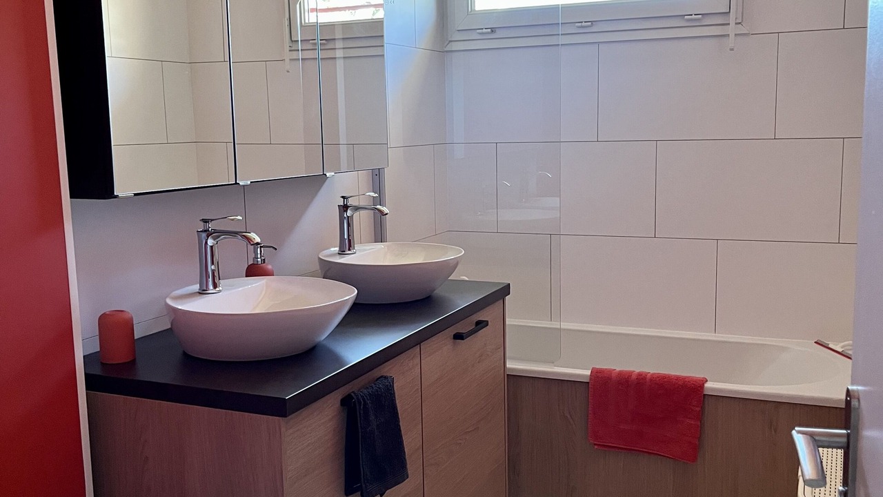 Photo of Bathroom in Villiers-Saint-Benoit