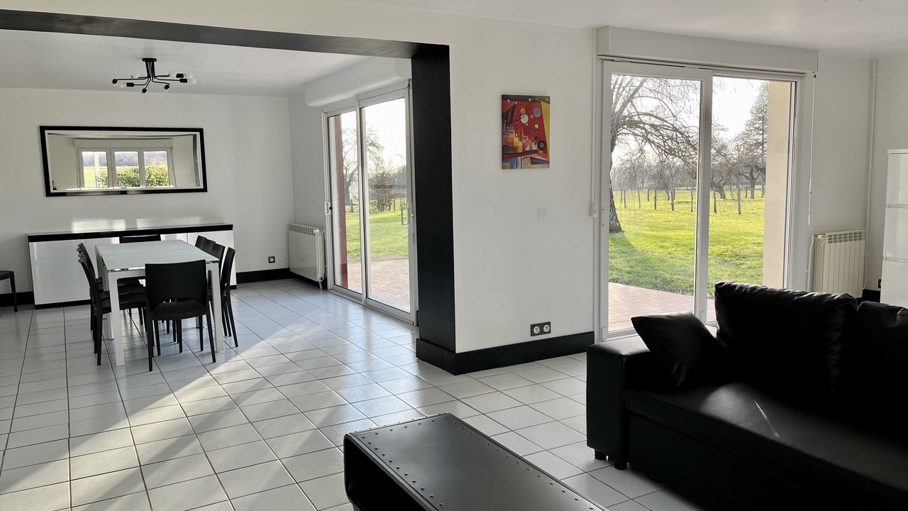 Photo of Livingroom in Villiers-Saint-Benoit