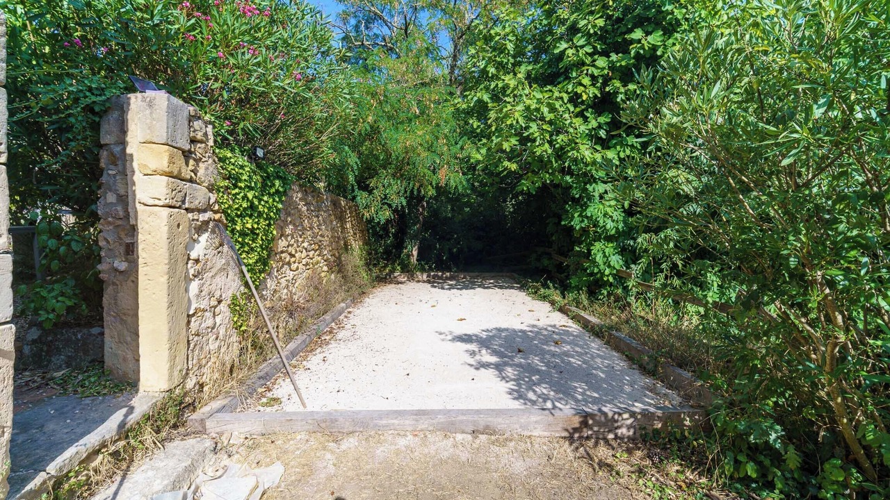Photo of Outdoor in Tresques