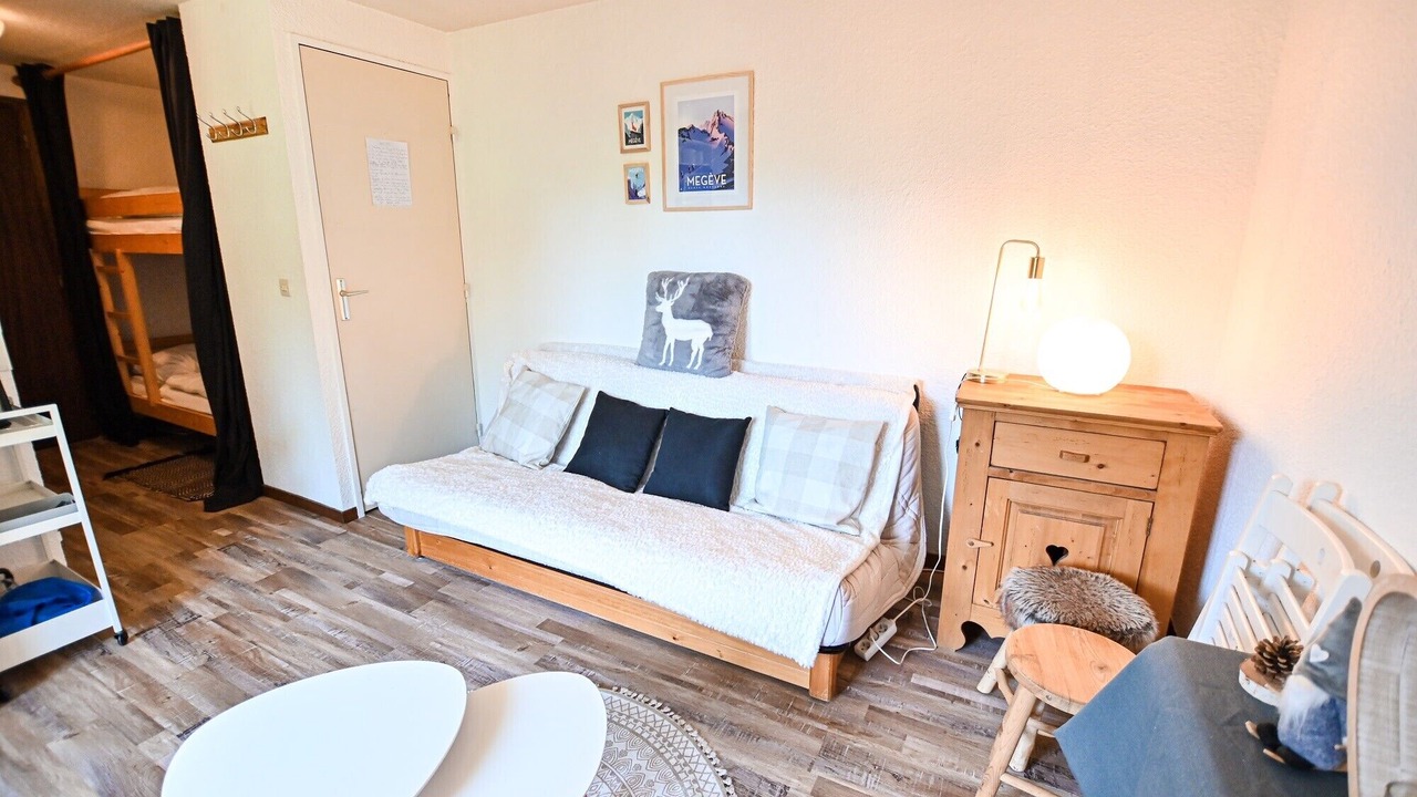 Photo of Bedroom in Demi-Quartier