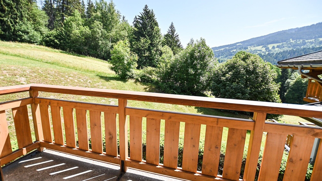 Photo of Outdoor in Demi-Quartier