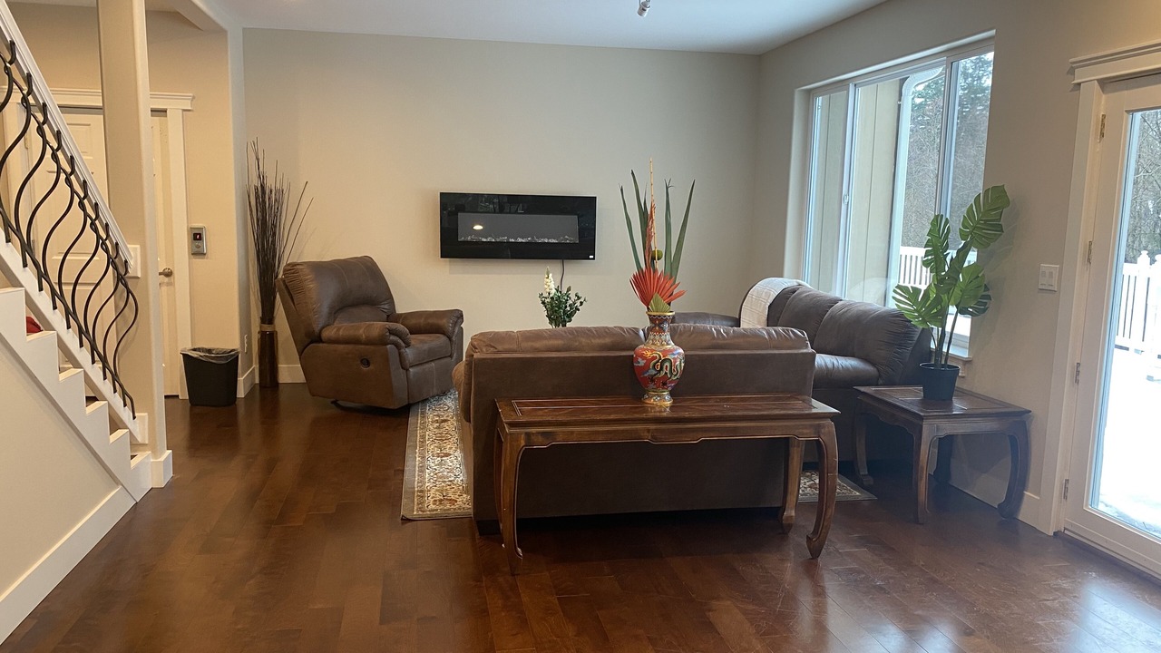 Photo of Livingroom in Paine Field-Lake Stickney