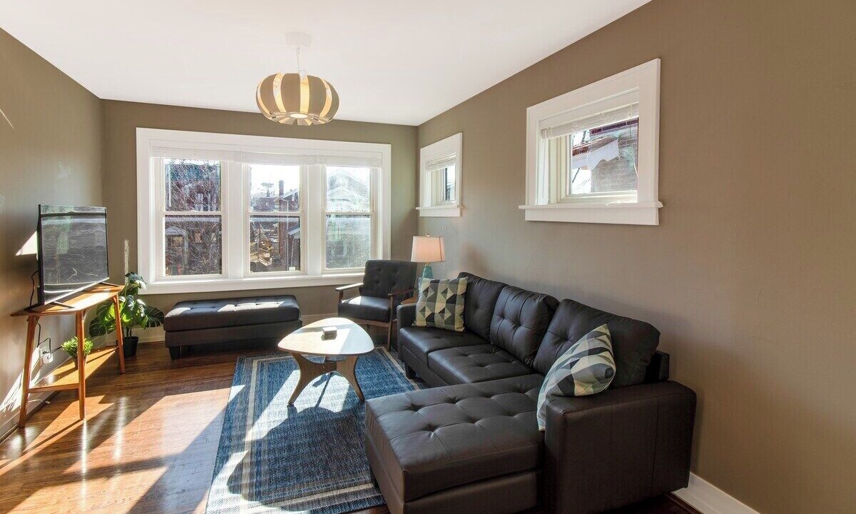 Photo of Livingroom in St. Louis