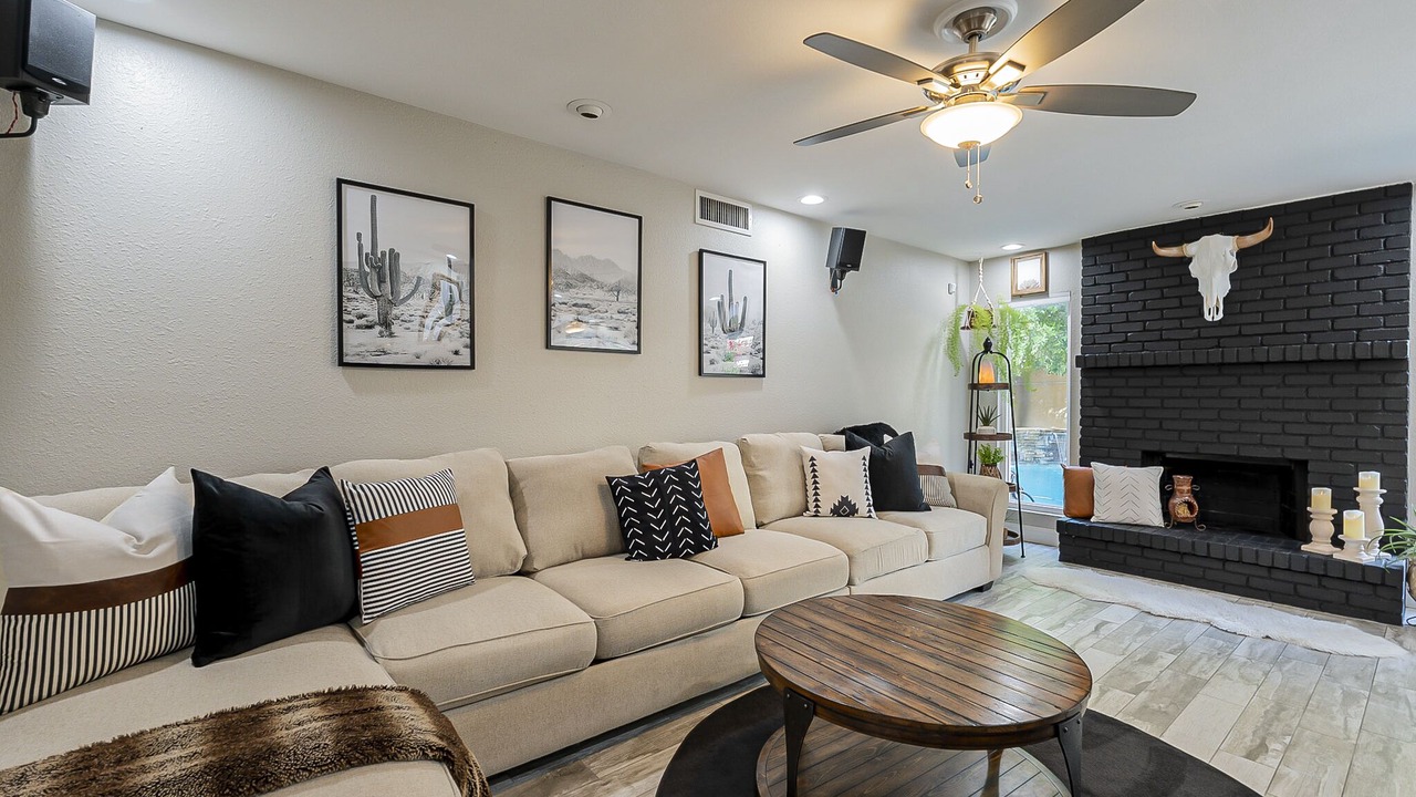 Photo of Livingroom in Dobson Ranch