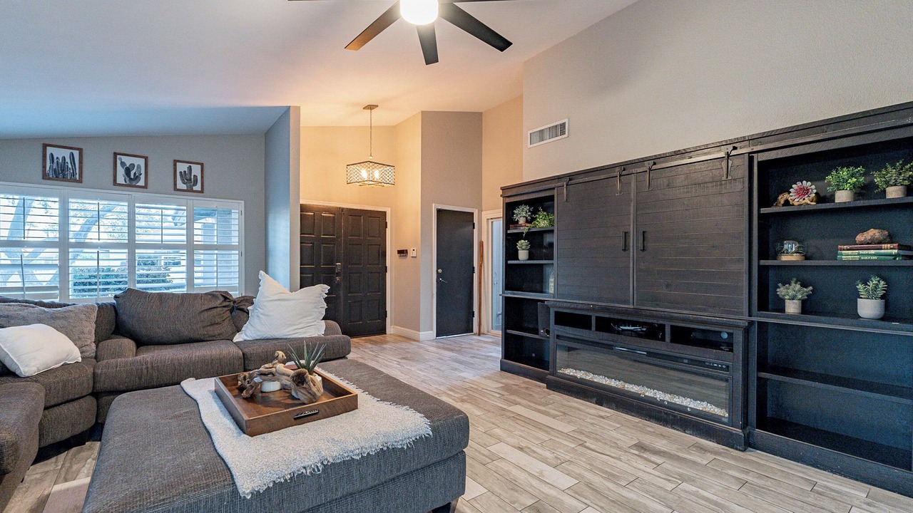 Photo of Livingroom in Dobson Ranch