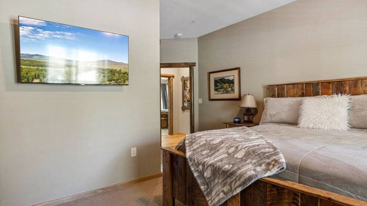 Photo of Bedroom in Eagle Mountain Estates