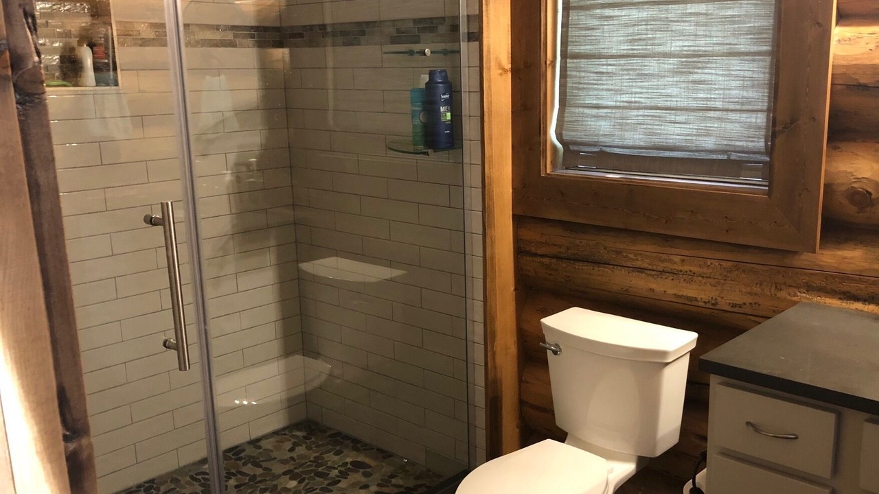 Photo of Bathroom in Finley Point