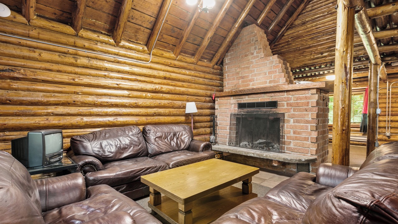 Photo of Livingroom in Ashford