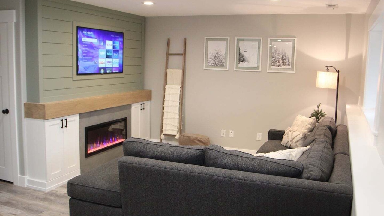 Photo of Livingroom in Farr West