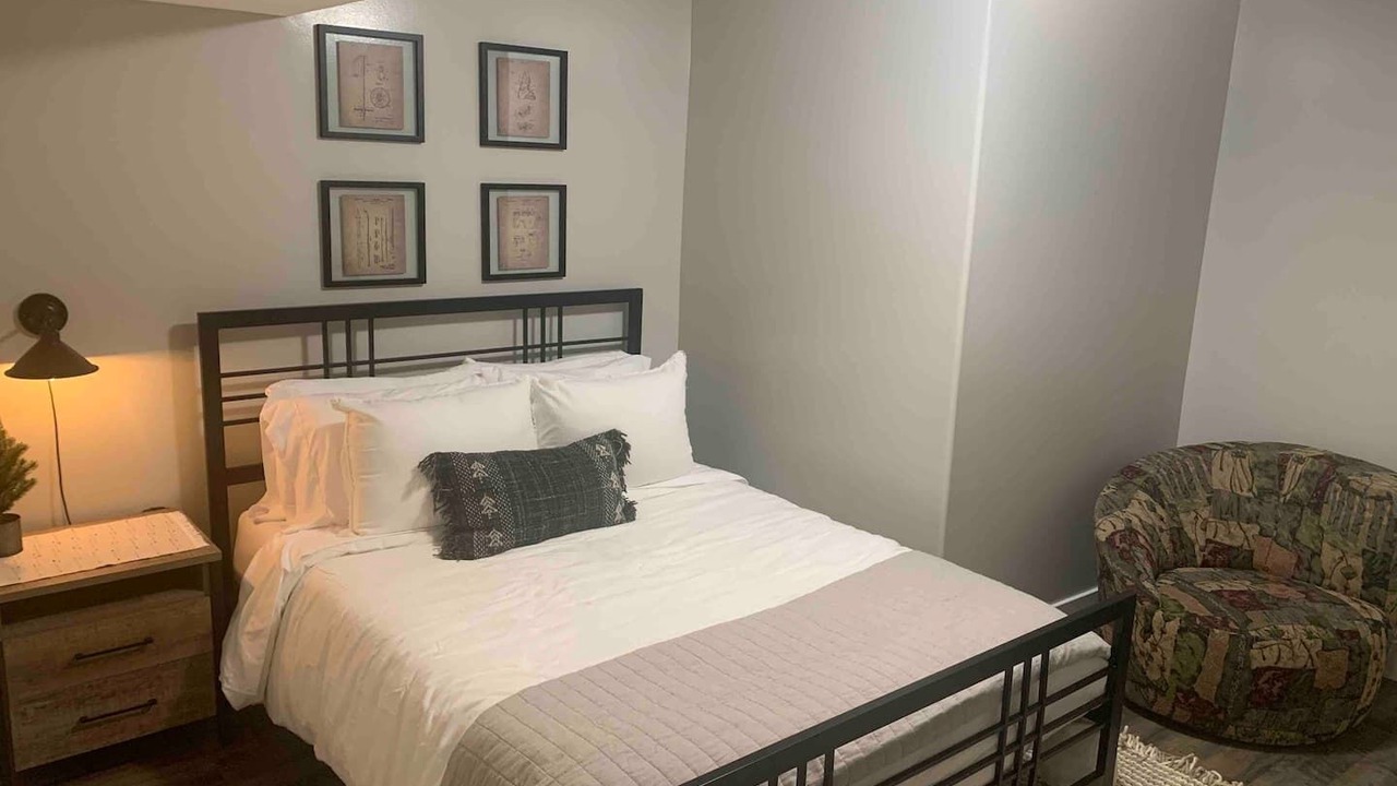 Photo of Bedroom in Farr West